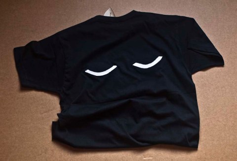 pechados detras e abre olhos diante S M L