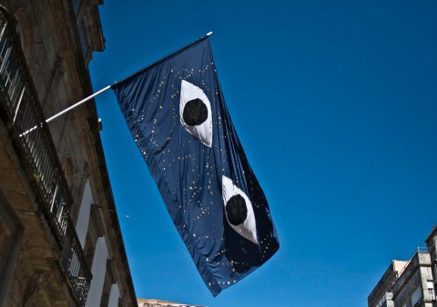 bandeira _o universo a olharnos_doa ocampo